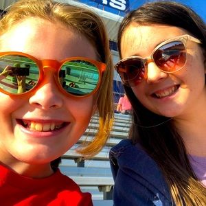 Meet your Posher, Caroline